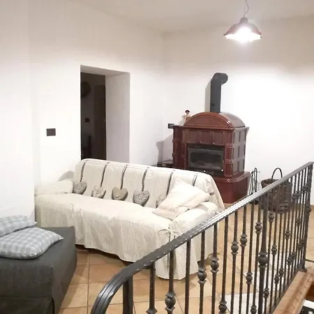 With 3 Bedrooms In With Wonderful Mountain View Furnished Garden And Wifi *