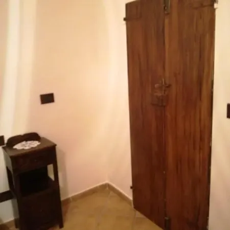 With 3 Bedrooms In With Wonderful Mountain View Furnished Garden And Wifi