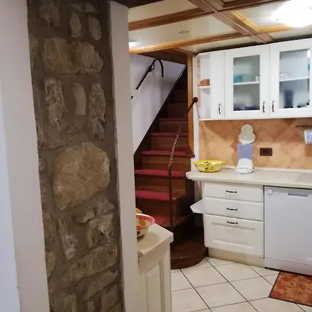 With 3 Bedrooms In With Wonderful Mountain View Furnished Garden And Wifi Appartamento Zocca