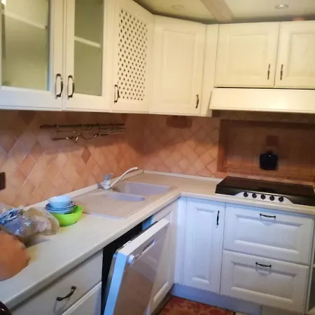 Appartamento With 3 Bedrooms In With Wonderful Mountain View Furnished Garden And Wifi *