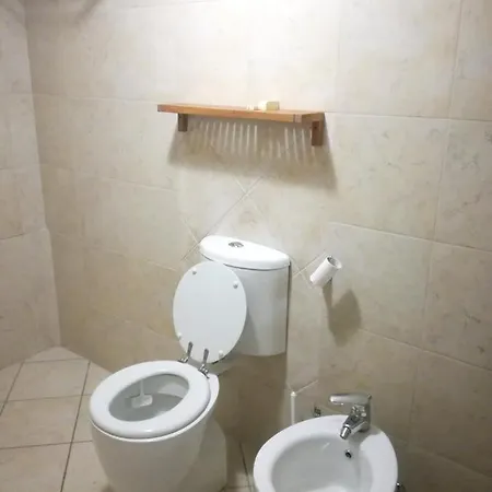 With 3 Bedrooms In With Wonderful Mountain View Furnished Garden And Wifi