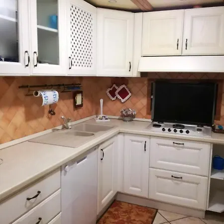 With 3 Bedrooms In With Wonderful Mountain View Furnished Garden And Wifi Zocca