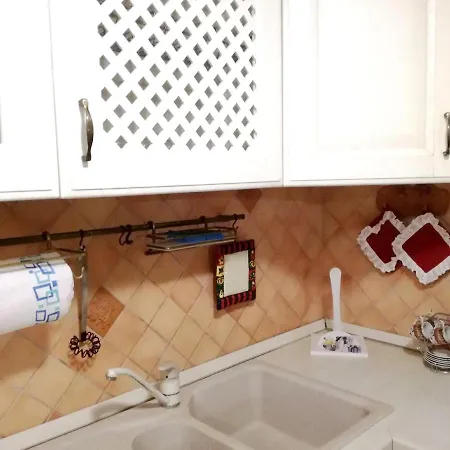 With 3 Bedrooms In With Wonderful Mountain View Furnished Garden And Wifi Appartamento