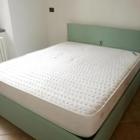 Appartamento With 3 Bedrooms In With Wonderful Mountain View Furnished Garden And Wifi